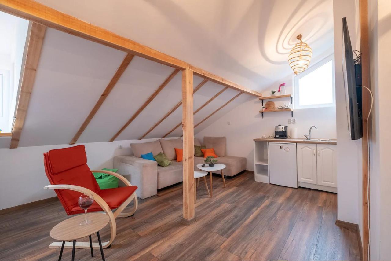 Entire Central House With Guest Rooms & Garden Sofya Dış mekan fotoğraf