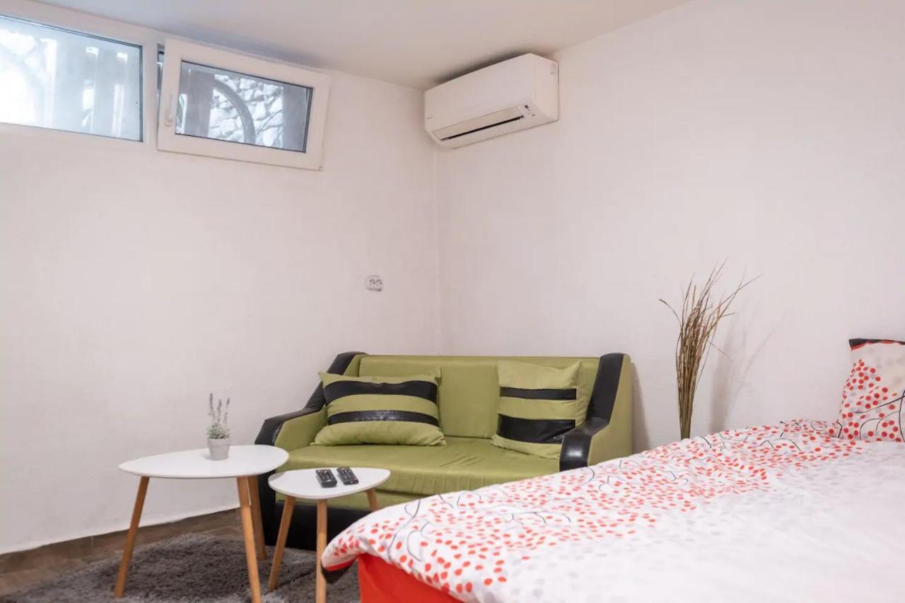 Entire Central House With Guest Rooms & Garden Sofya Dış mekan fotoğraf